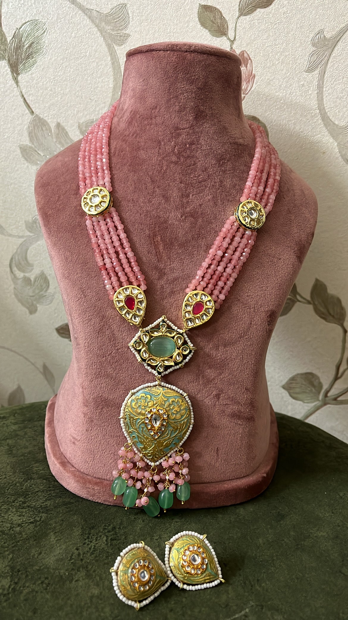 Peach Meena Necklace Set