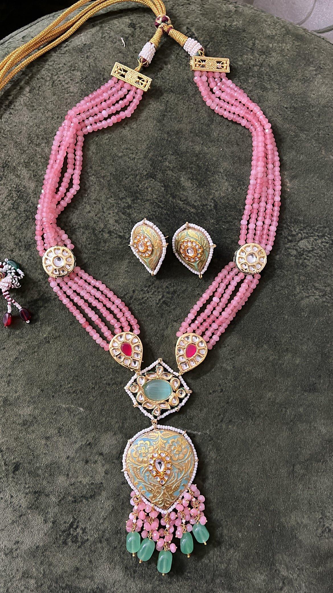 Peach Meena Necklace Set