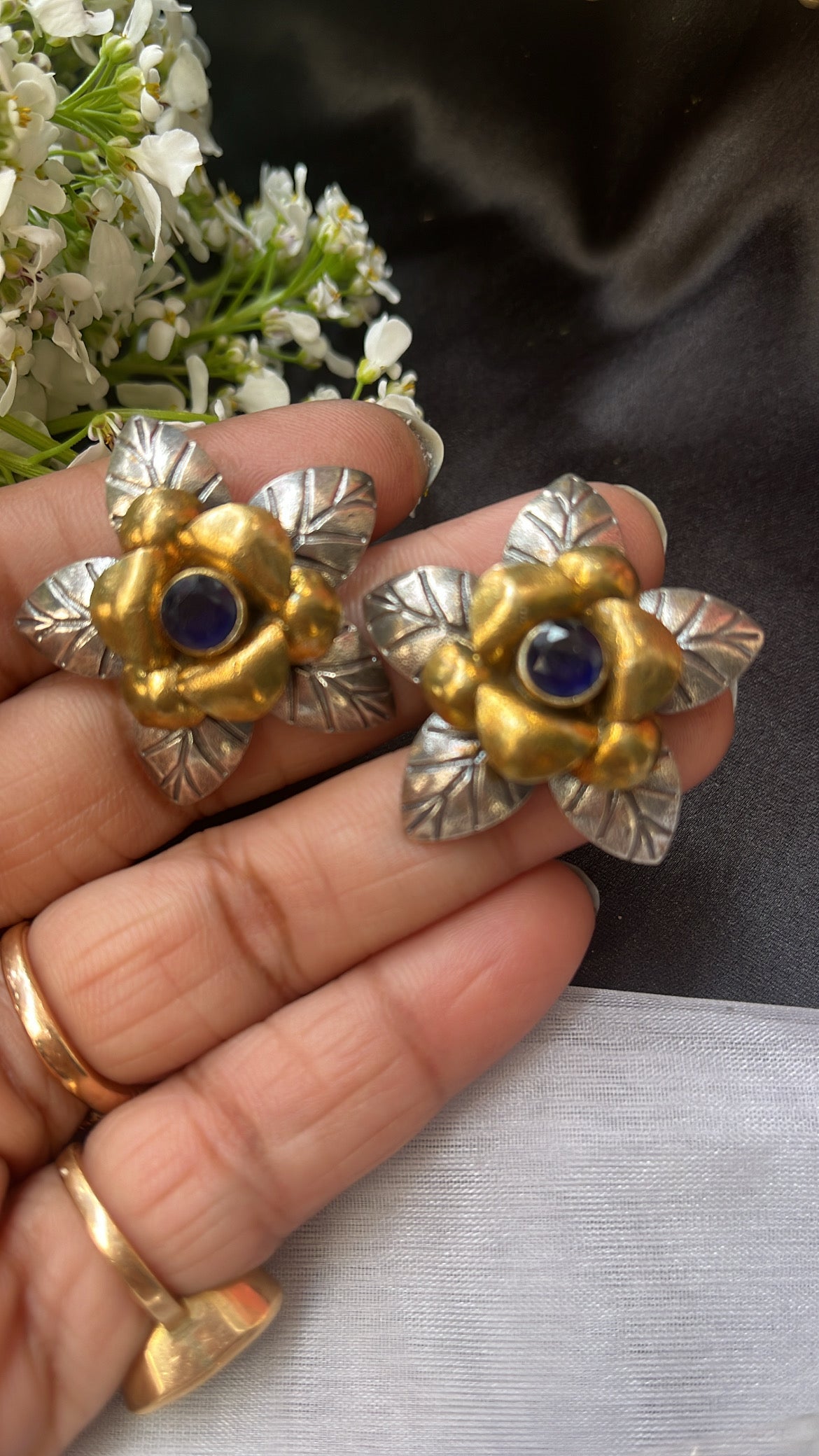 Dilkash Phool Silver Earring