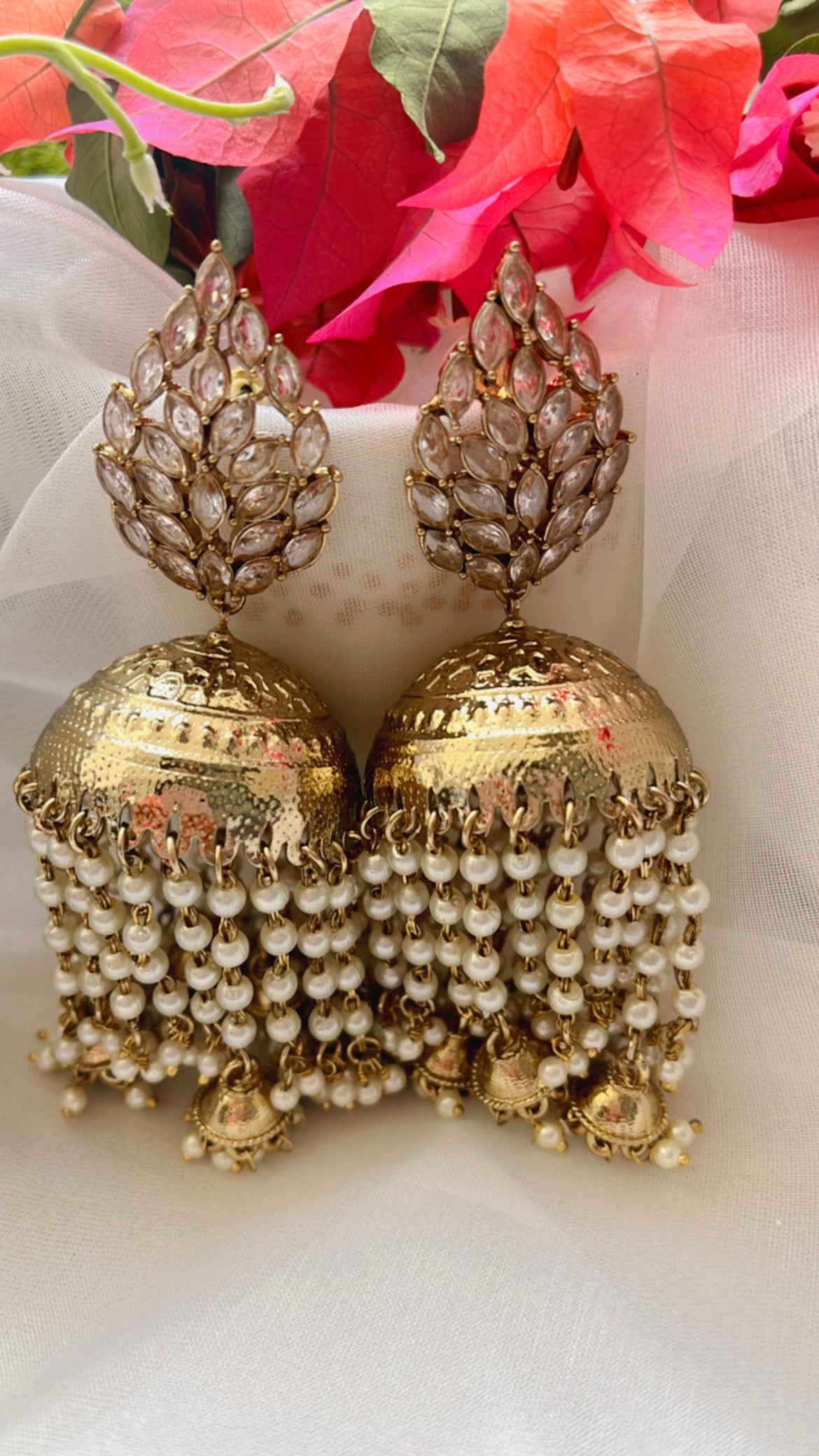 Zaina Golden Jhumka Earring