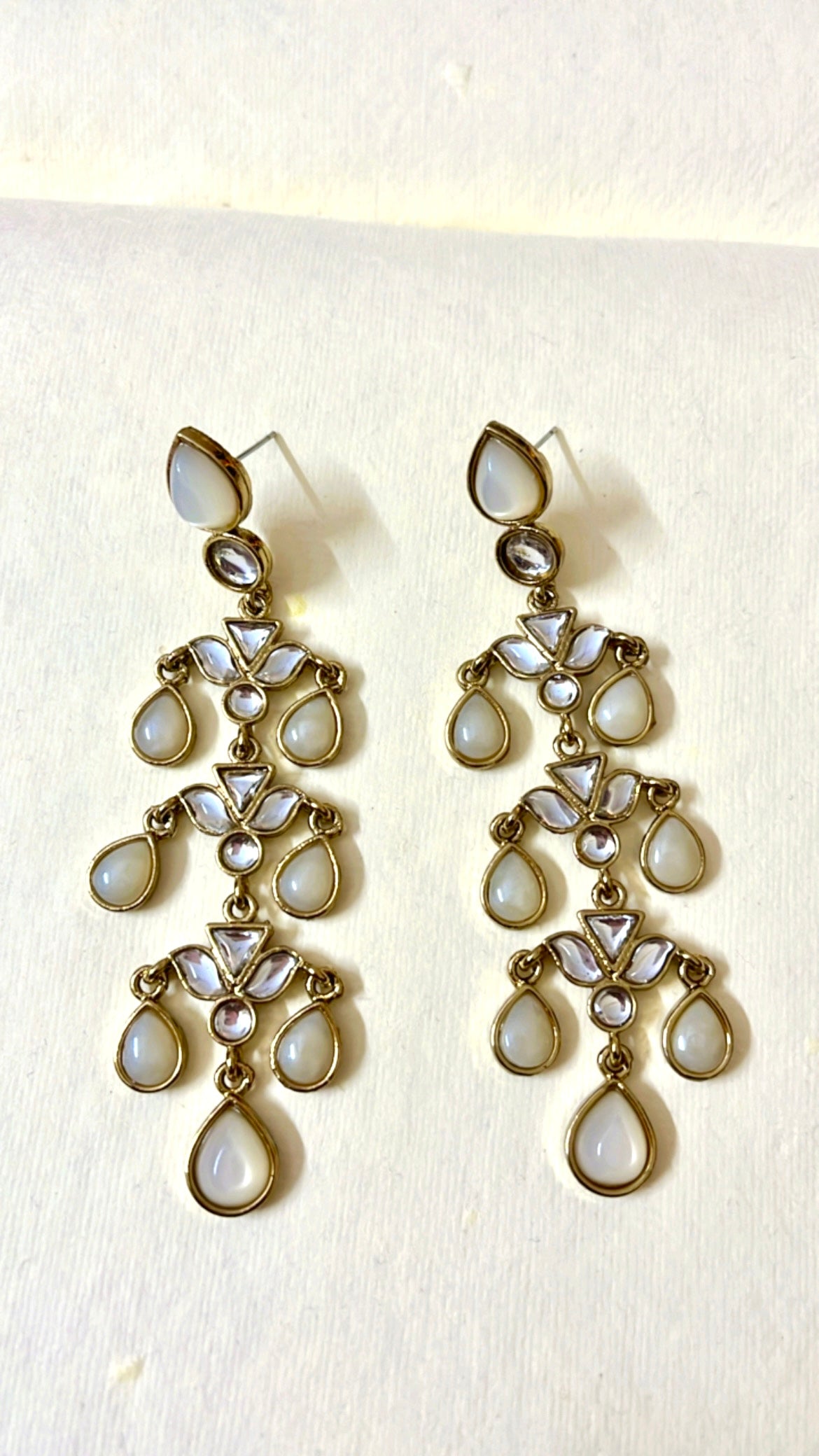 White Jagnisha Earring