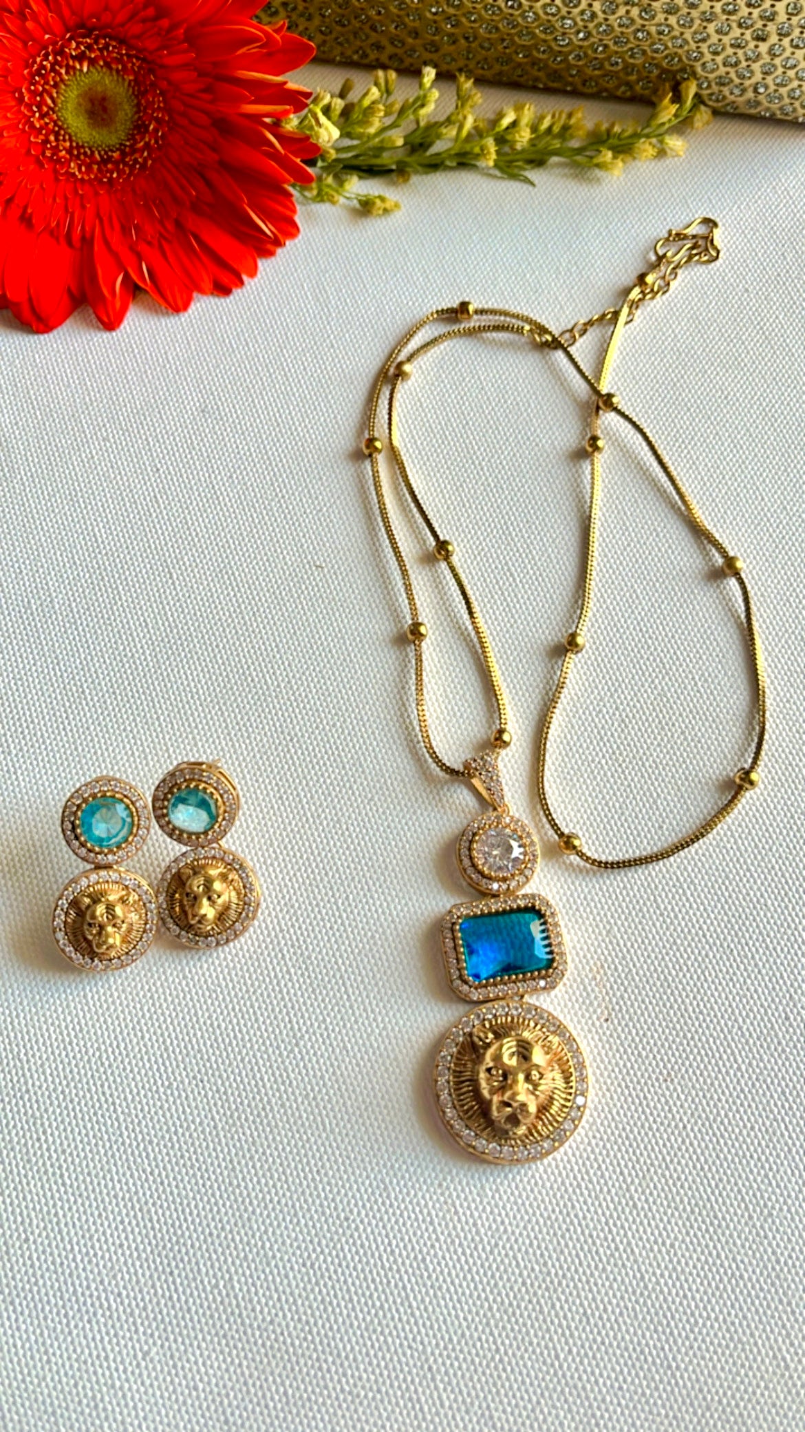 Blue Zoya Silver Neckpiece