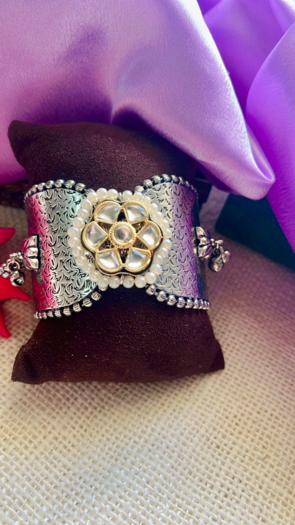 Tuhina Silver Handcuff