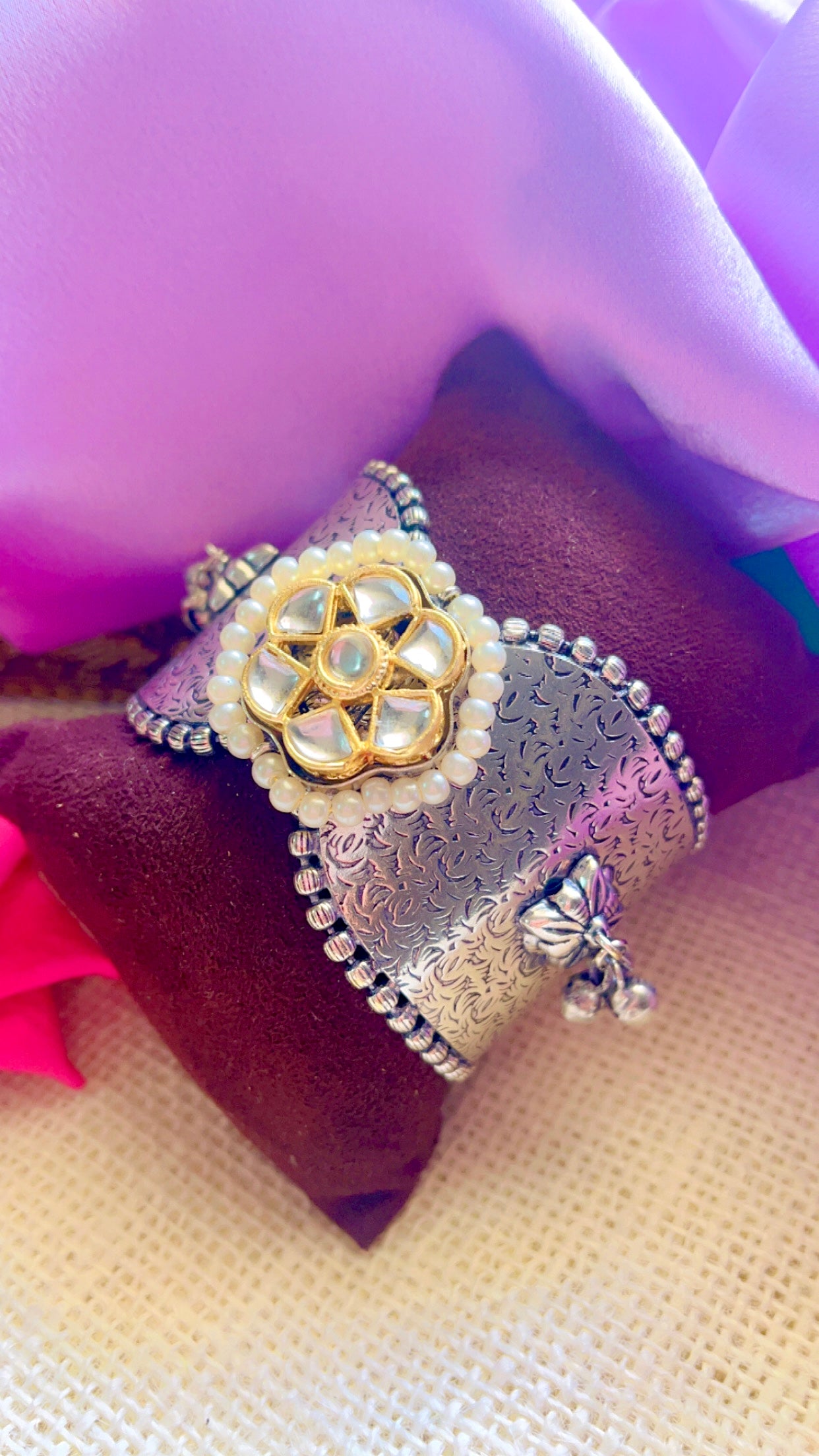Tuhina Silver Handcuff