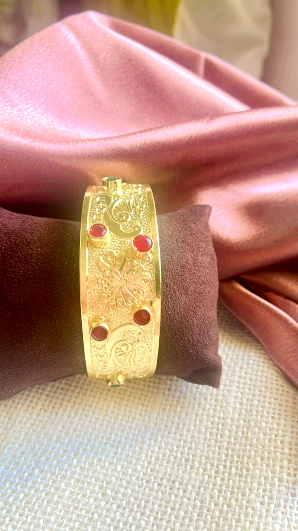 Roshni Golden Handcuff