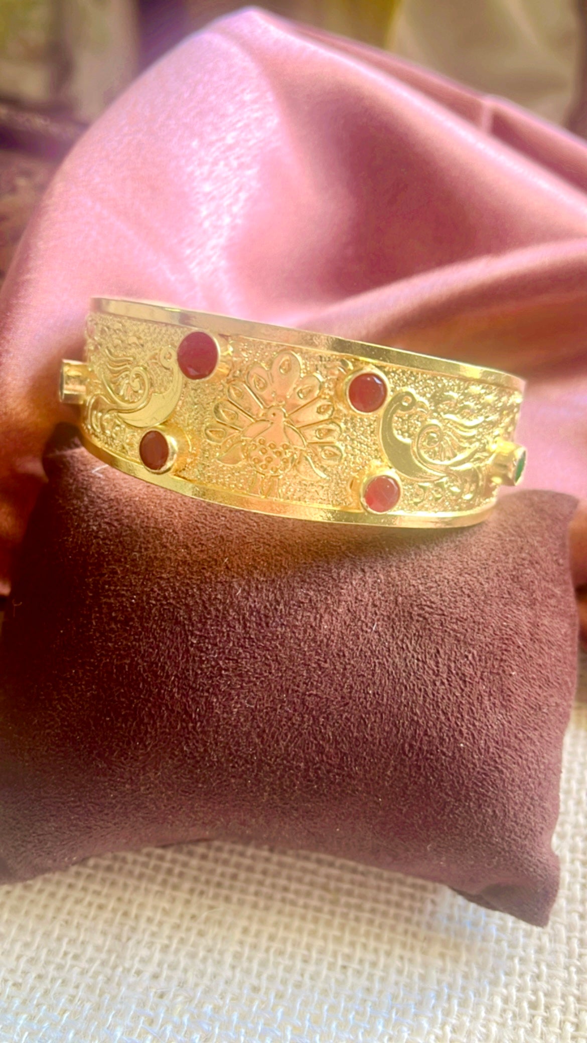 Roshni Golden Handcuff