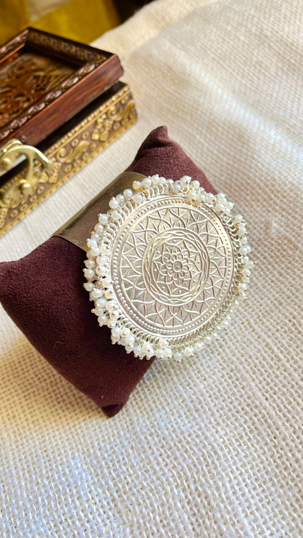 Samisha Silver Handcuff