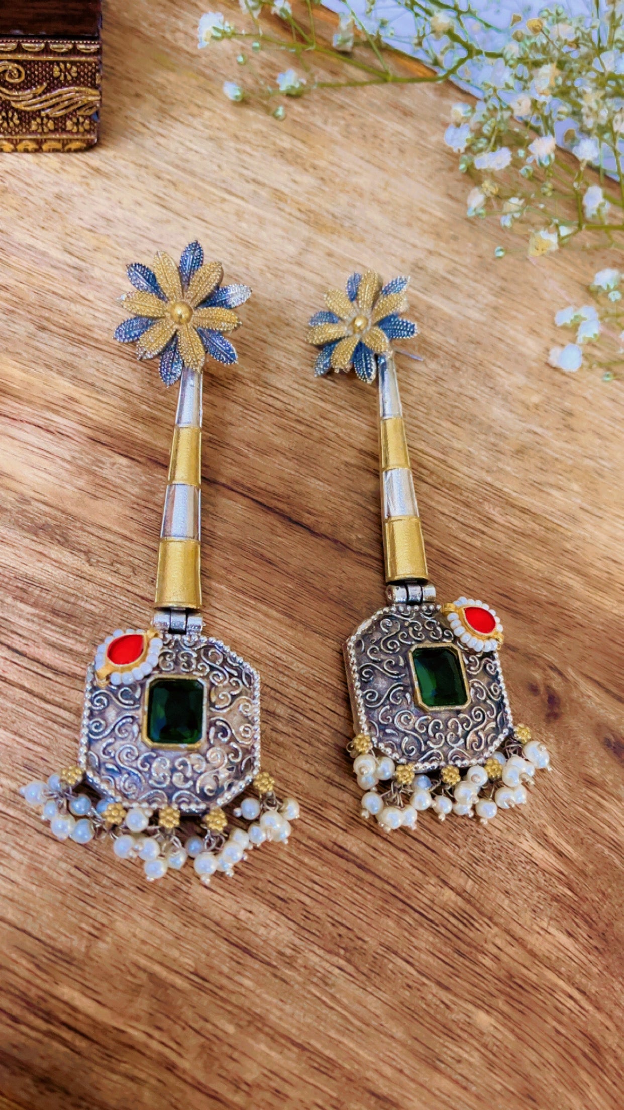Priyanjali Silver Earring