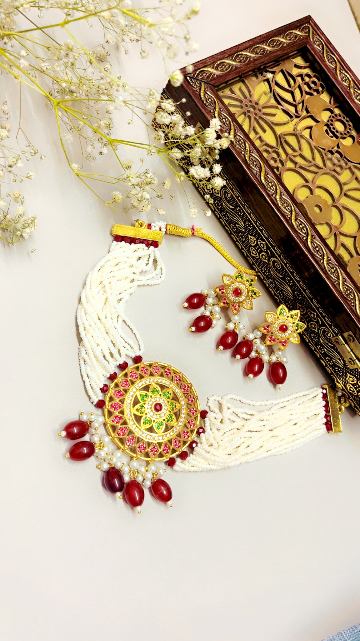 Tashi Pearl Neckpiece Set