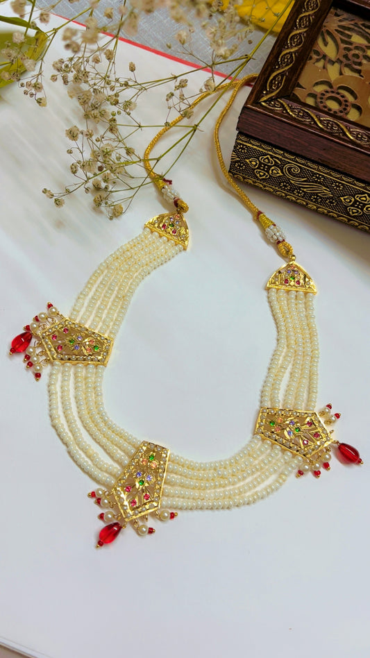 Taisha Pearl Neckpiece Set