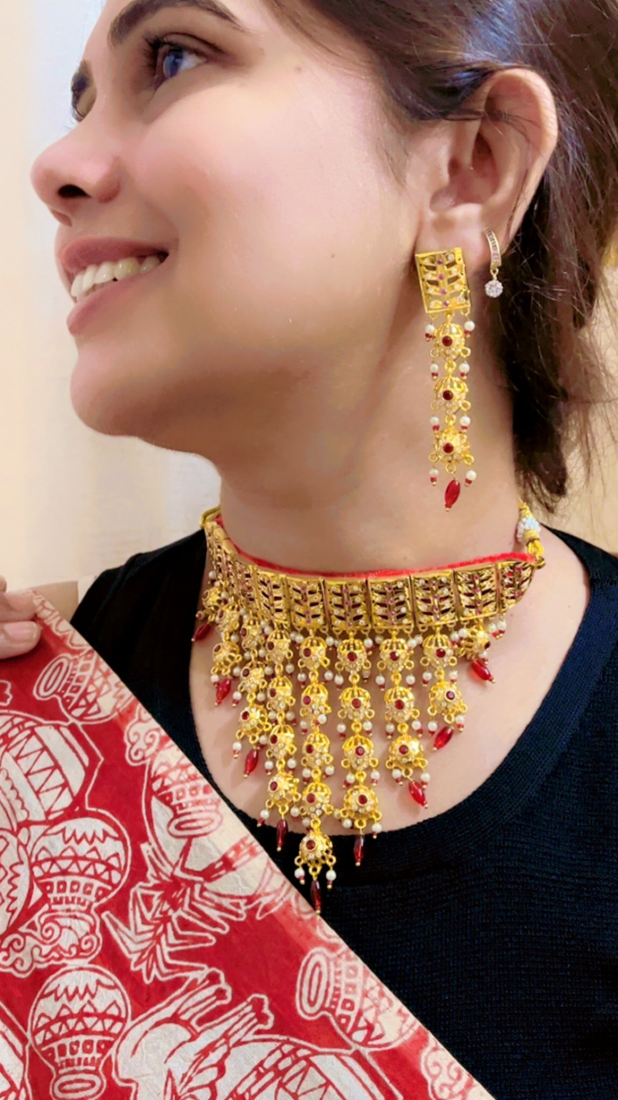 Adhija Neckpiece Set